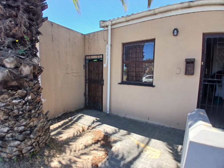 3 Bedroom Property for Sale in Silversands Western Cape